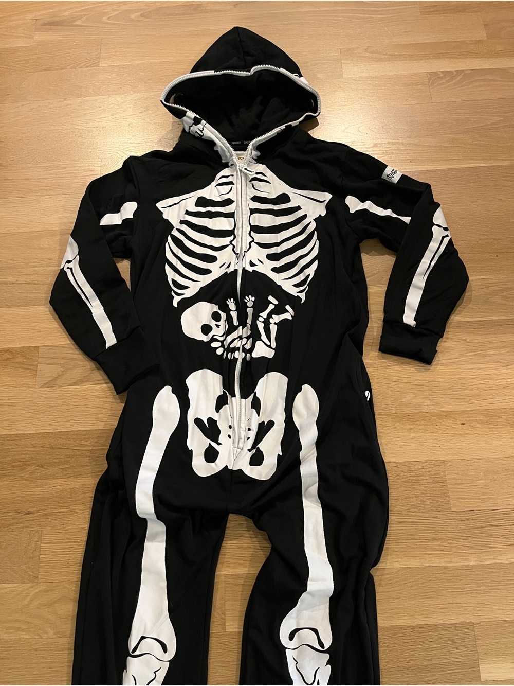 Pregnant skeleton onesie size M Halloween costume